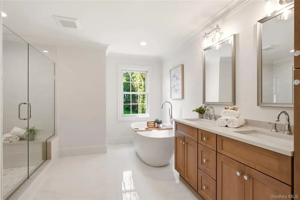 5 Glen Way Cold Spring Harbor, NY 11724