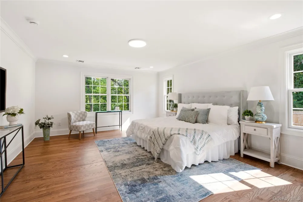 5 Glen Way Cold Spring Harbor, NY 11724