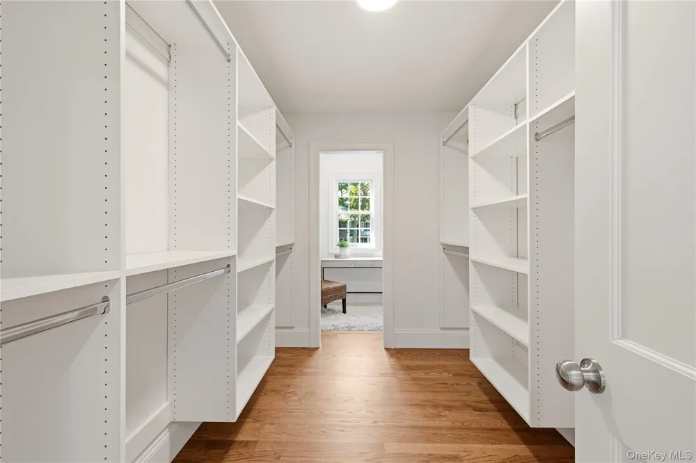 5 Glen Way Cold Spring Harbor, NY 11724