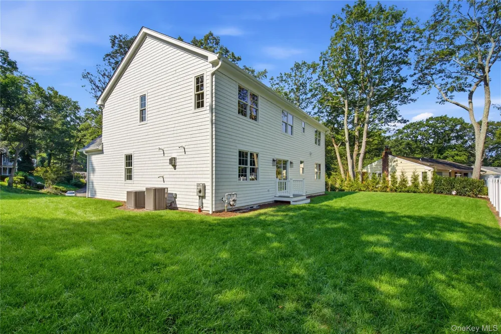 5 Glen Way Cold Spring Harbor, NY 11724