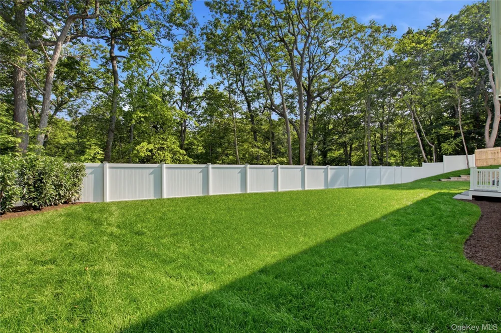 5 Glen Way Cold Spring Harbor, NY 11724
