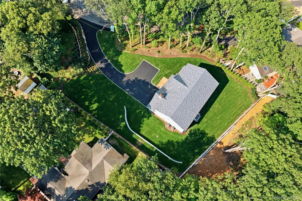 5 Glen Way Cold Spring Harbor, NY 11724