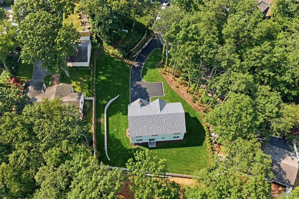 5 Glen Way Cold Spring Harbor, NY 11724