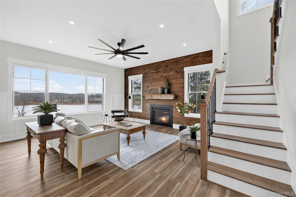 2 Lakeside Court Westtown, NY 10998