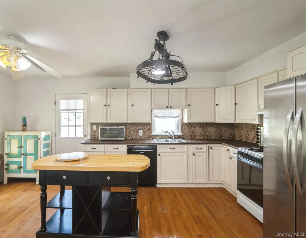 12 Larry Road Selden, NY 11784