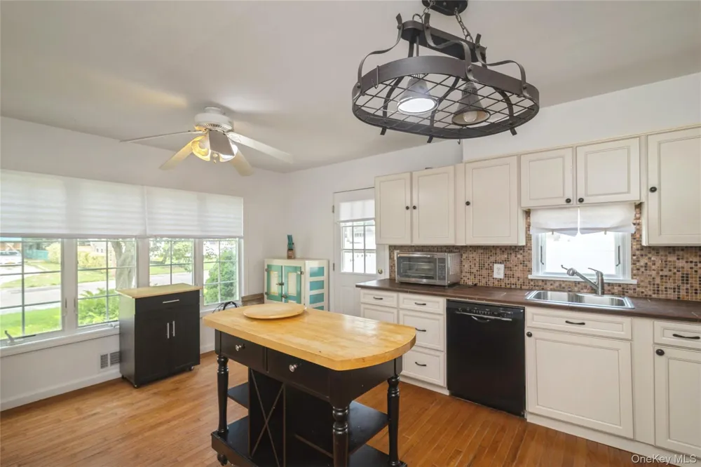 12 Larry Road Selden, NY 11784