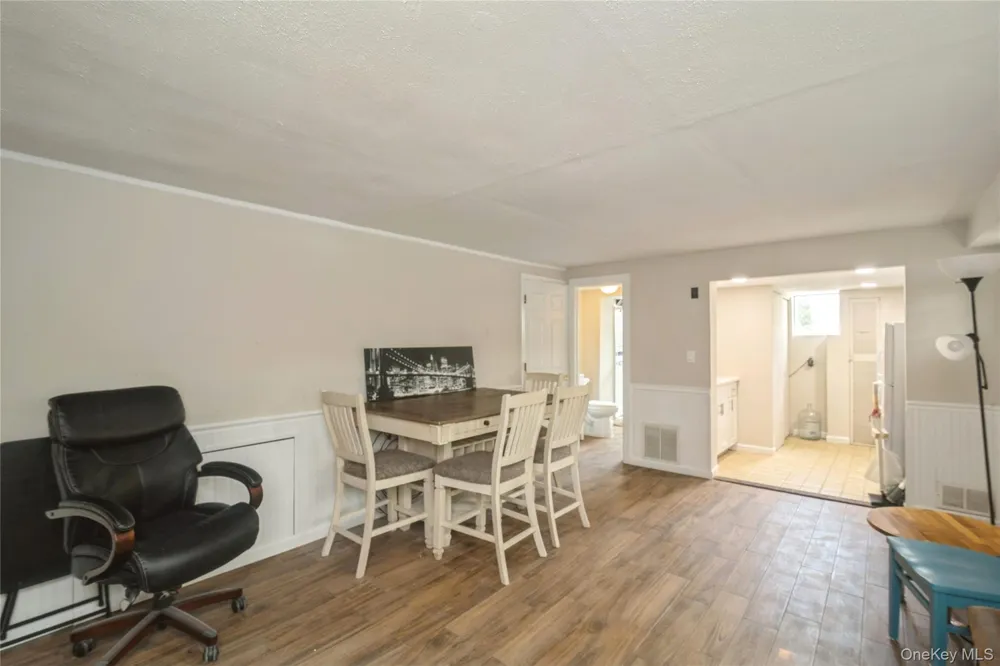 12 Larry Road Selden, NY 11784