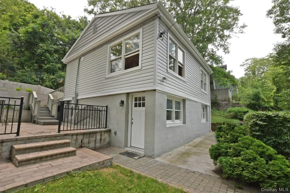 6 Southold Road Sound Beach, NY 11789