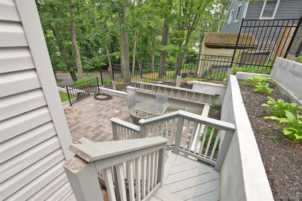 6 Southold Road Sound Beach, NY 11789