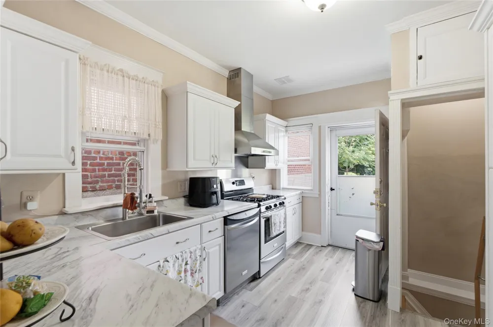 953 E 227th Street Bronx, NY 10466