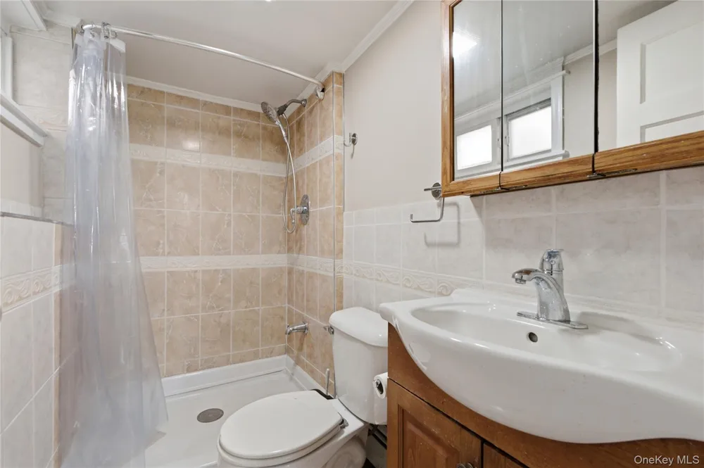 953 E 227th Street Bronx, NY 10466