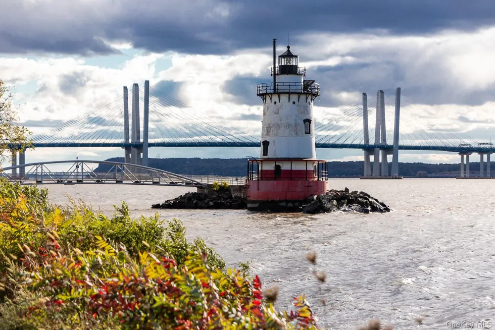 4 Lighthouse Landing #305 Sleepy Hollow, NY 10591