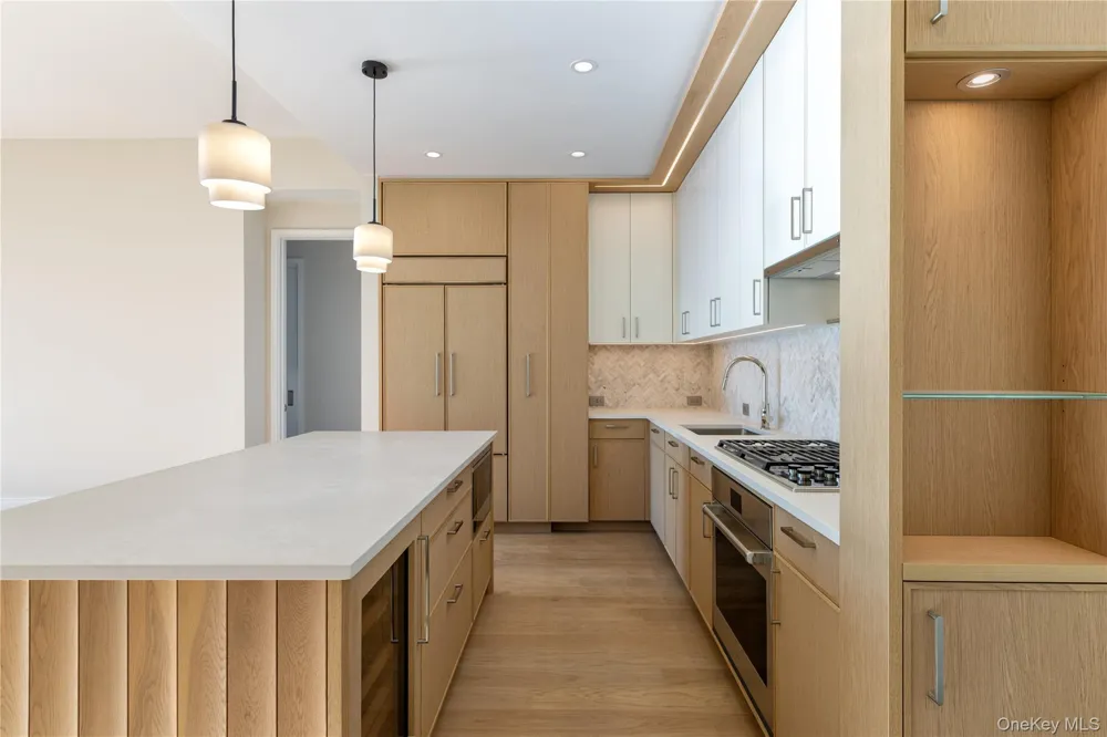 4 Lighthouse Landing #305 Sleepy Hollow, NY 10591