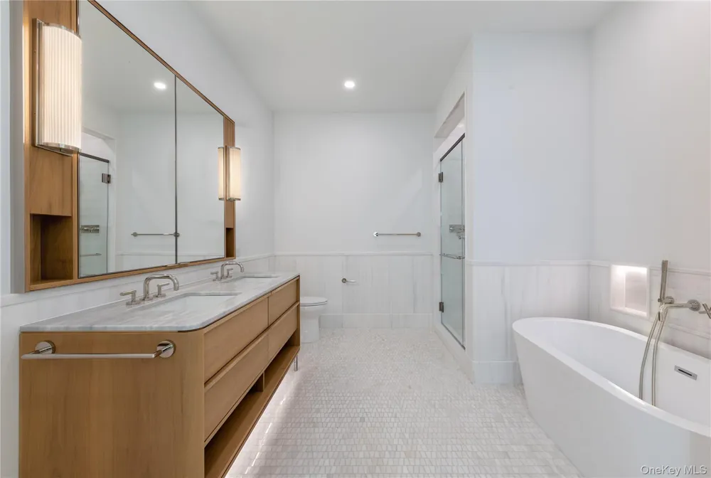4 Lighthouse Landing #305 Sleepy Hollow, NY 10591