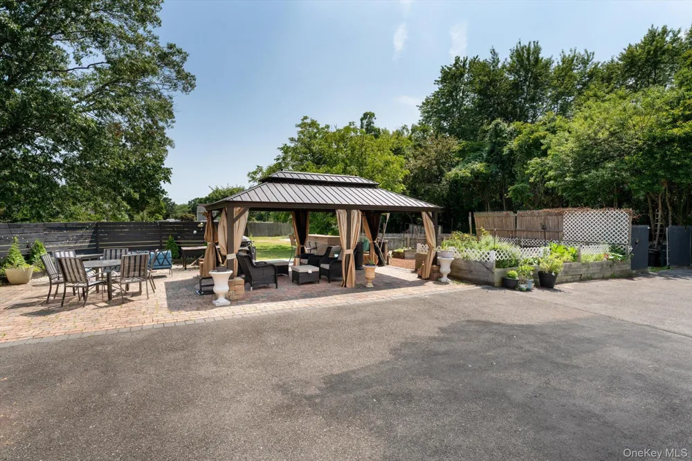 70 Massachusetts Avenue Bay Shore, NY 11706