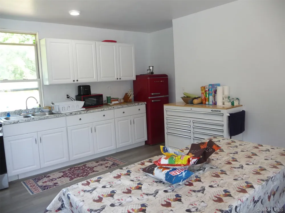 971 Us Route 209 #unit B Cuddebackville, NY 12729