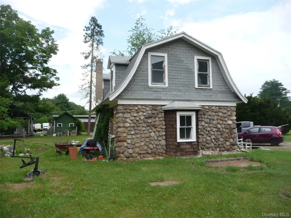 971 Us Route 209 #unit B Cuddebackville, NY 12729