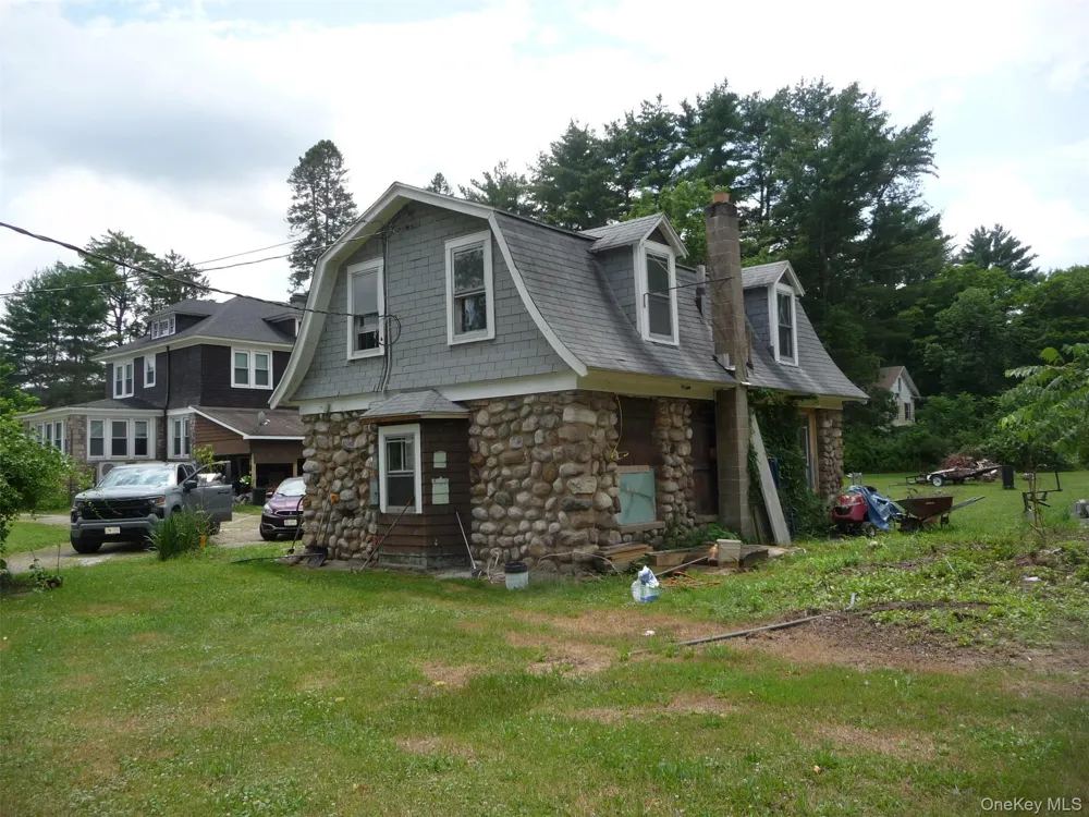 971 Us Route 209 #unit B Cuddebackville, NY 12729