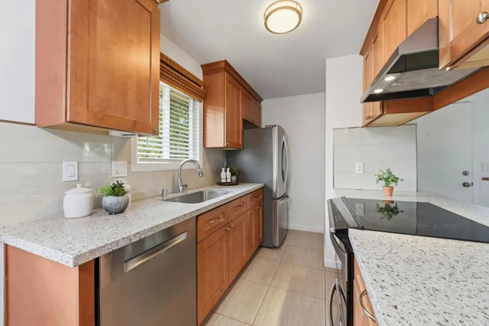 34709 Alvarado Niles Road #4 Union City, CA 94587