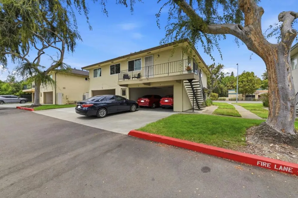 34709 Alvarado Niles Road #4 Union City, CA 94587