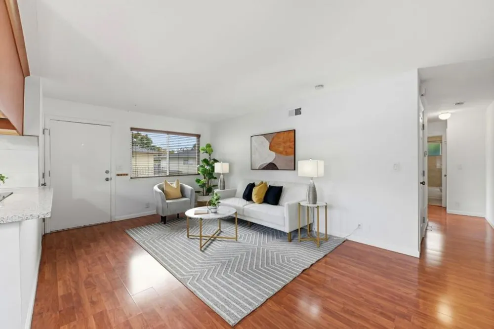34709 Alvarado Niles Road #4 Union City, CA 94587