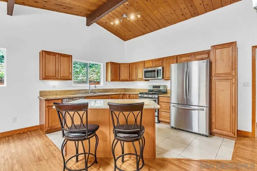 9237 Fanita Rancho Santee, CA 92071