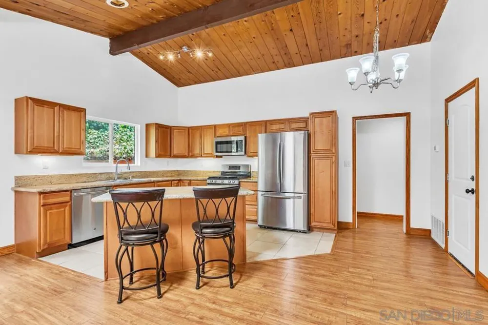 9237 Fanita Rancho Santee, CA 92071