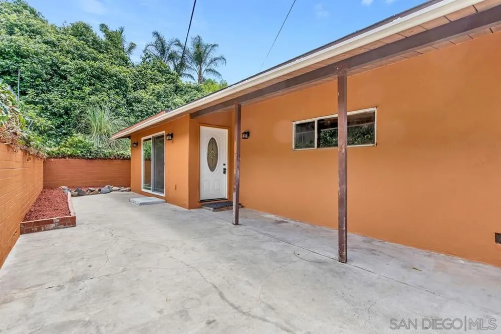 9237 Fanita Rancho Santee, CA 92071