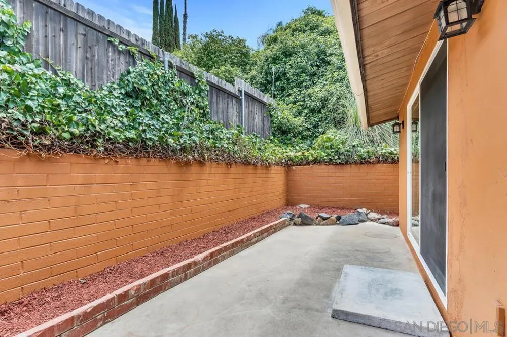 9237 Fanita Rancho Santee, CA 92071