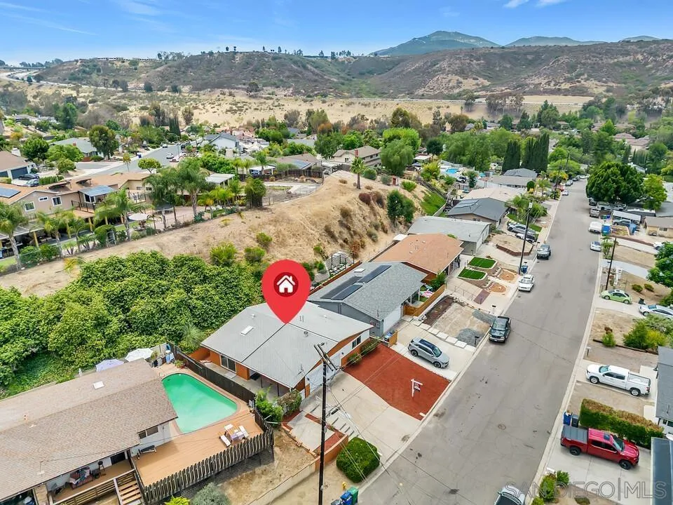 9237 Fanita Rancho Santee, CA 92071