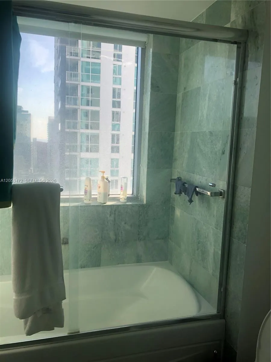 1050 Brickell Ave #2910 Miami, FL 33131