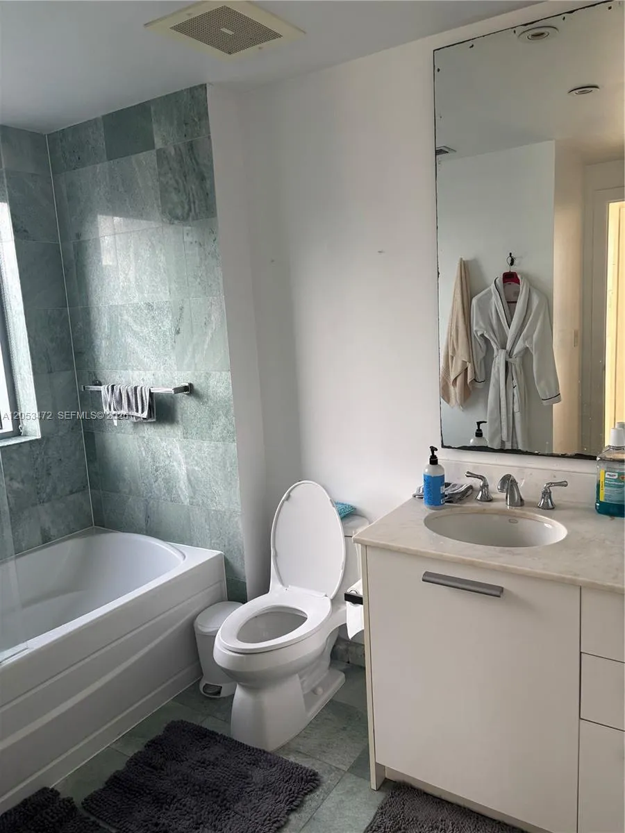 1050 Brickell Ave #2910 Miami, FL 33131