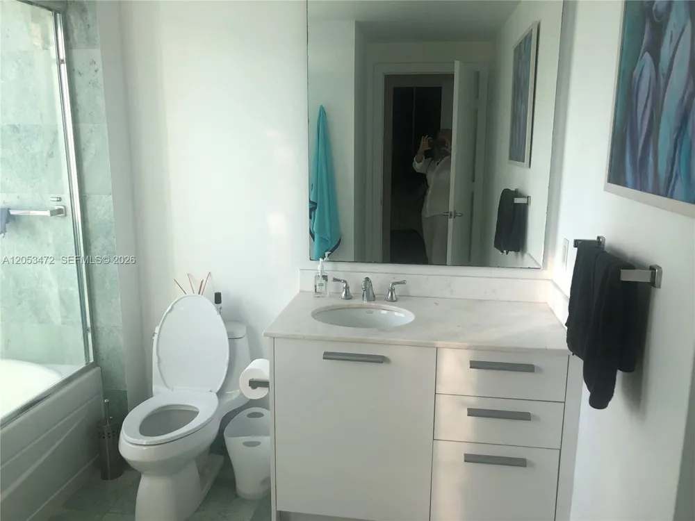 1050 Brickell Ave #2910 Miami, FL 33131