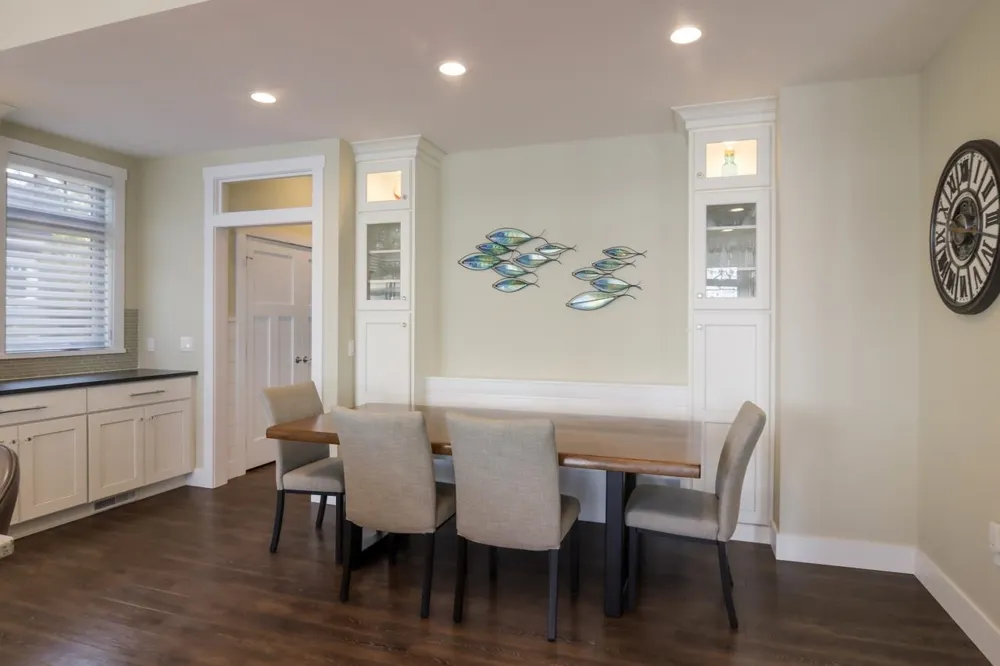 2755 Shore Wood Drive Peninsula Township, MI 49686