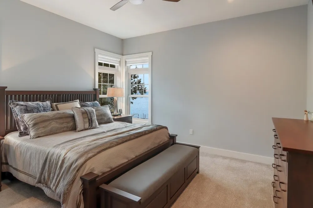 2755 Shore Wood Drive Peninsula Township, MI 49686