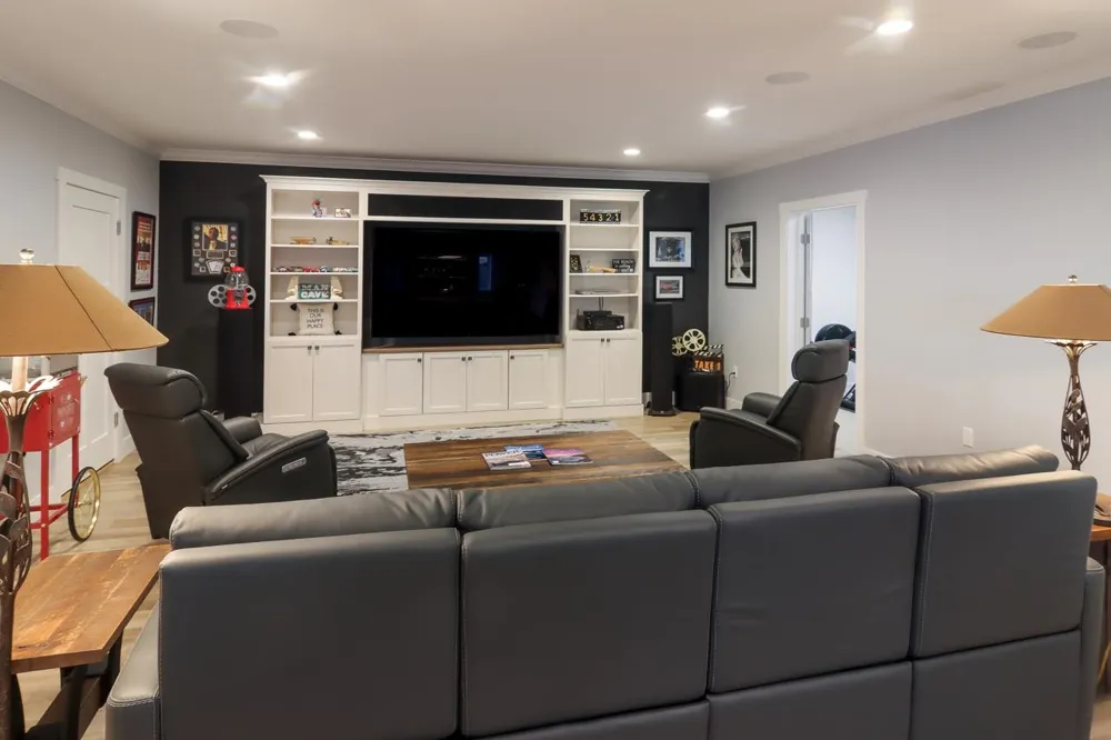 2755 Shore Wood Drive Peninsula Township, MI 49686
