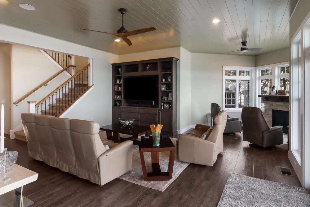2755 Shore Wood Drive Peninsula Township, MI 49686