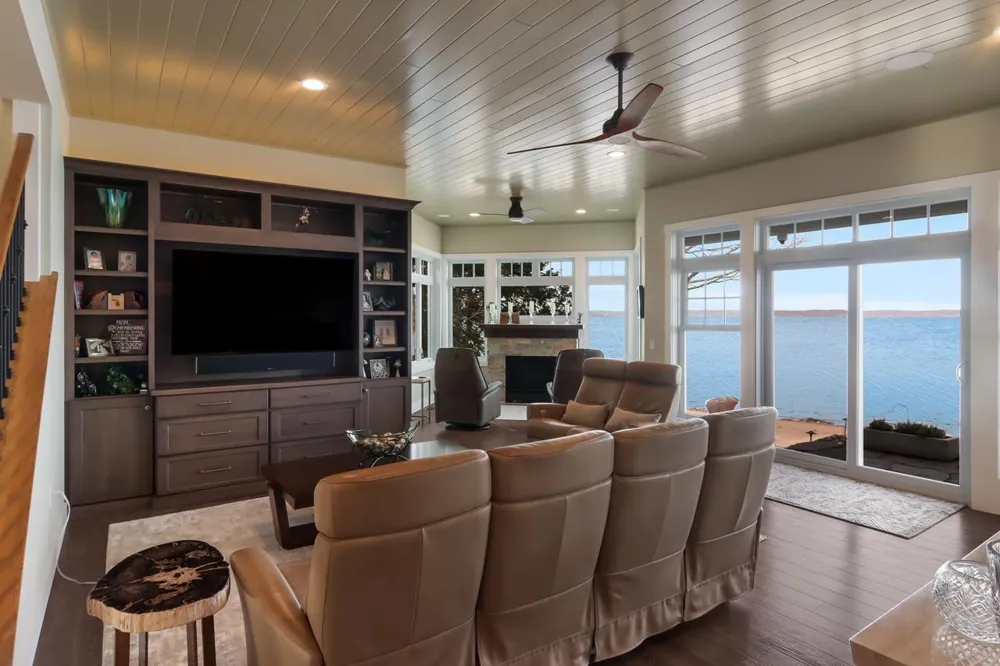 2755 Shore Wood Drive Peninsula Township, MI 49686