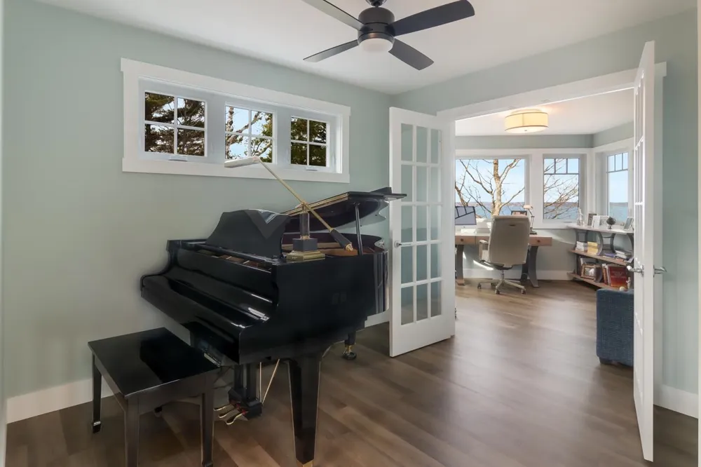 2755 Shore Wood Drive Peninsula Township, MI 49686
