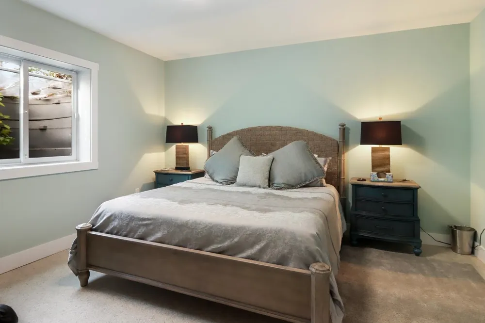 2755 Shore Wood Drive Peninsula Township, MI 49686