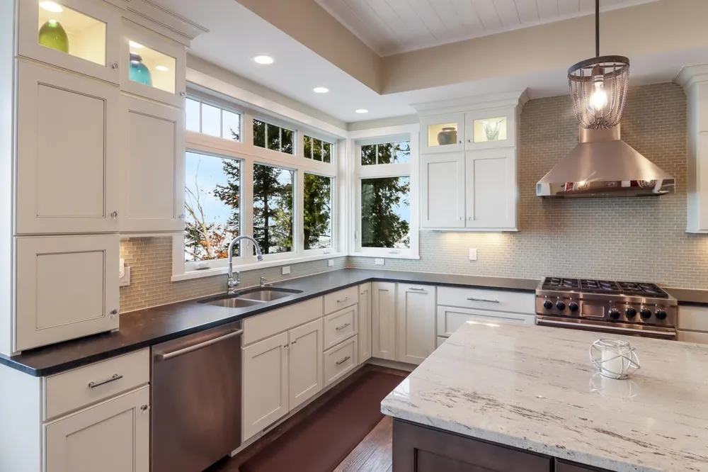 2755 Shore Wood Drive Peninsula Township, MI 49686