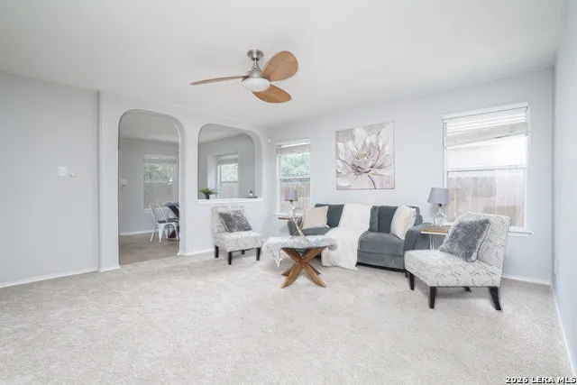 9045 Clearwood Path Universal City, TX 78148