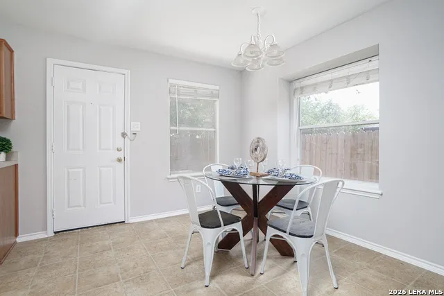 9045 Clearwood Path Universal City, TX 78148