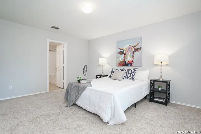 9045 Clearwood Path Universal City, TX 78148