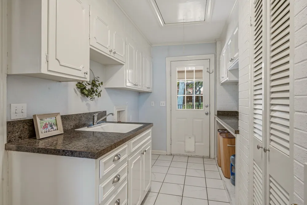 1423 Oak Hills Drive Graham, TX 76450