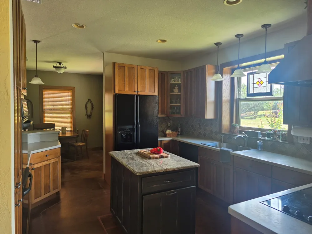 3851 County Road 156 Road Bluff Dale, TX 76433