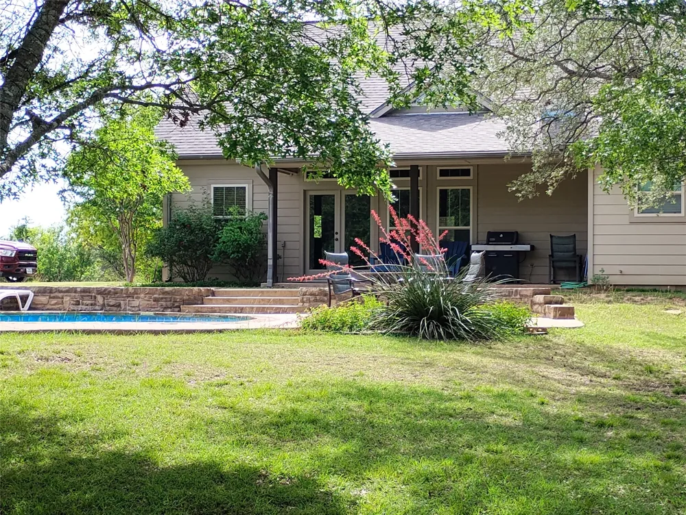 3851 County Road 156 Road Bluff Dale, TX 76433