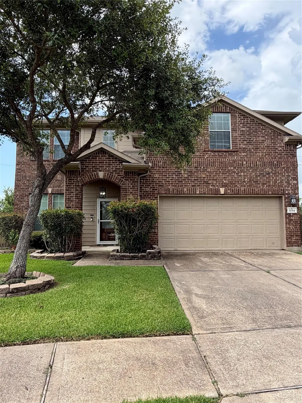 7034 Sun Creek Drive Hitchcock, TX 77563