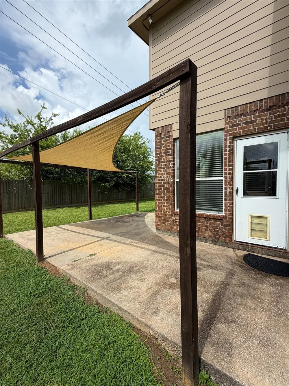 7034 Sun Creek Drive Hitchcock, TX 77563