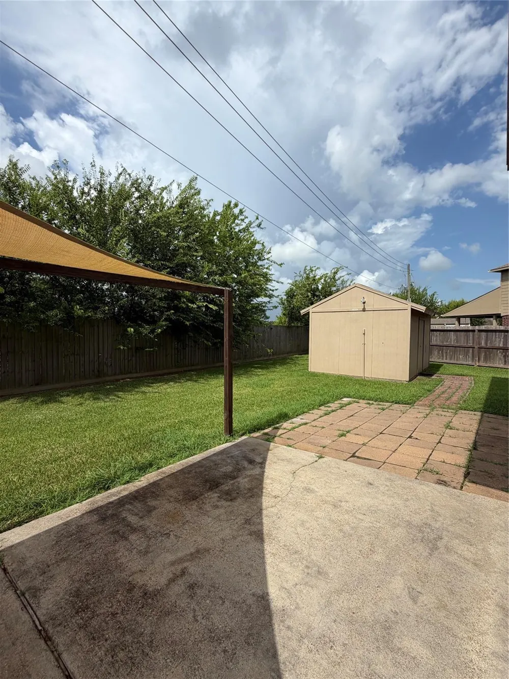 7034 Sun Creek Drive Hitchcock, TX 77563